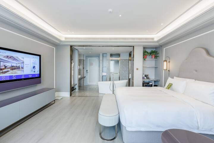 Room 7 of 40