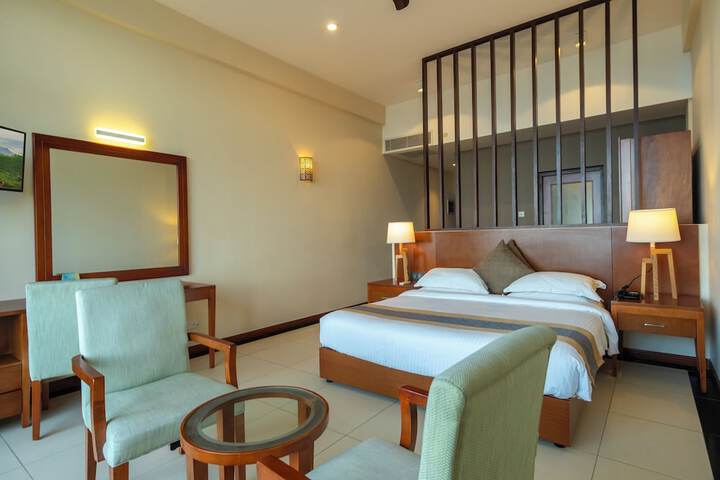 Room 12 of 61