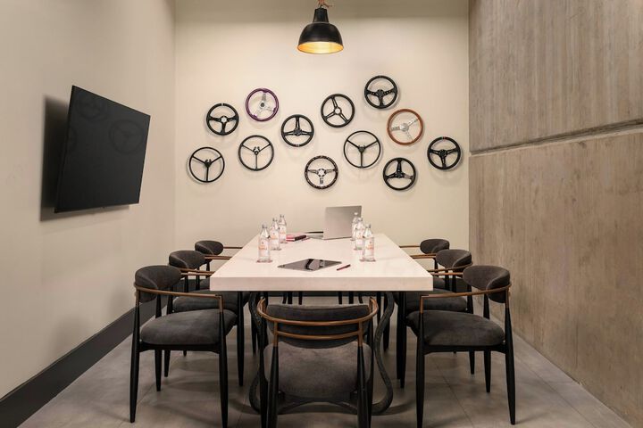 Meeting facility