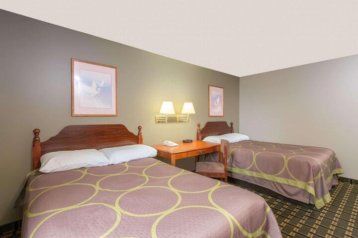 2 Double Beds (3 of 12)
