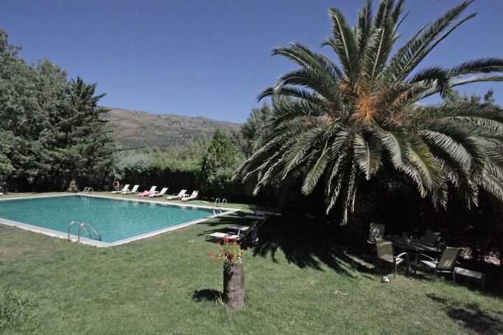 Pool Hotel