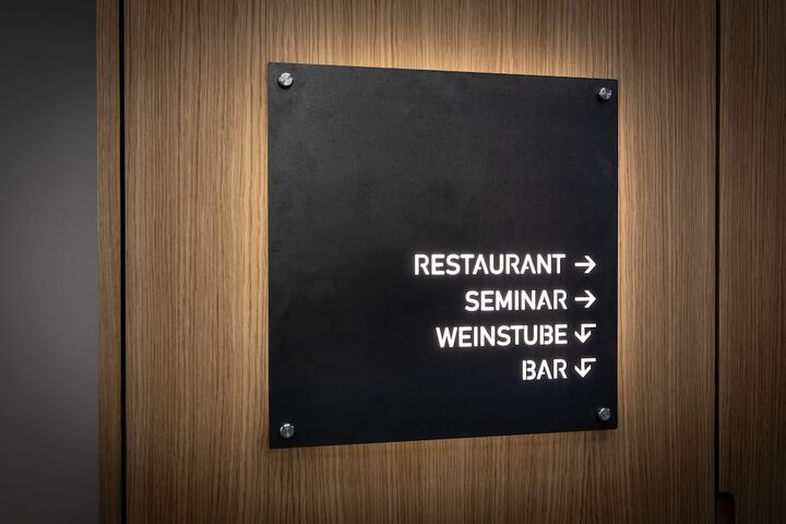 Dining 57 of 83