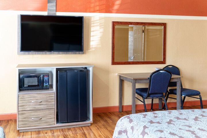 2 Double Beds Room (1 of 6)