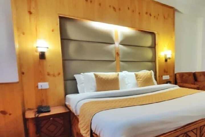 Room 6 of 22