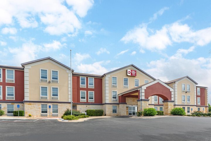 Hotel 55 of 56