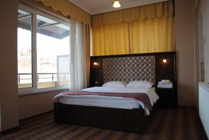 Room 7 of 23