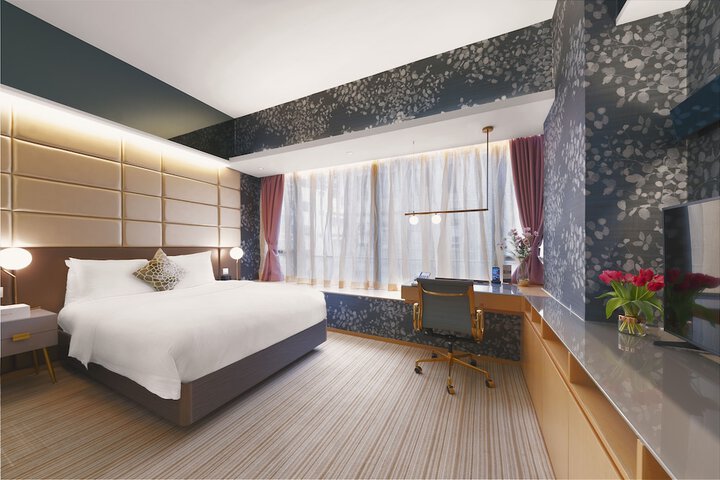 Room 25 of 59
