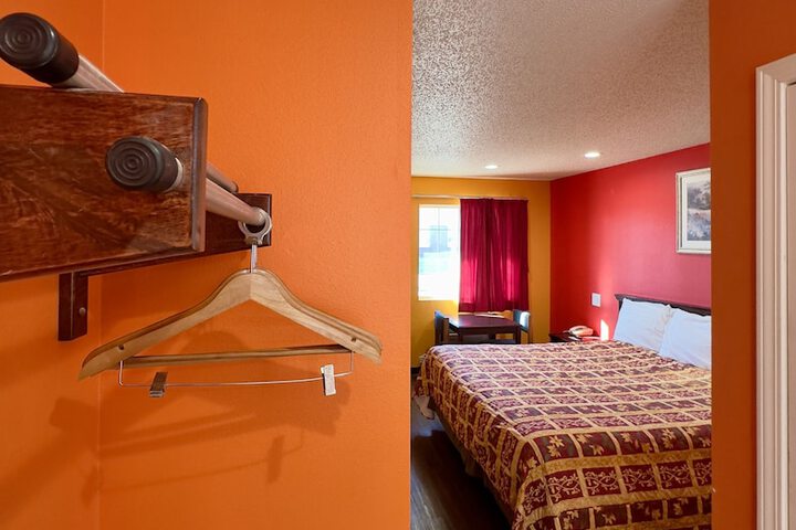 Single Room (6 of 8)
