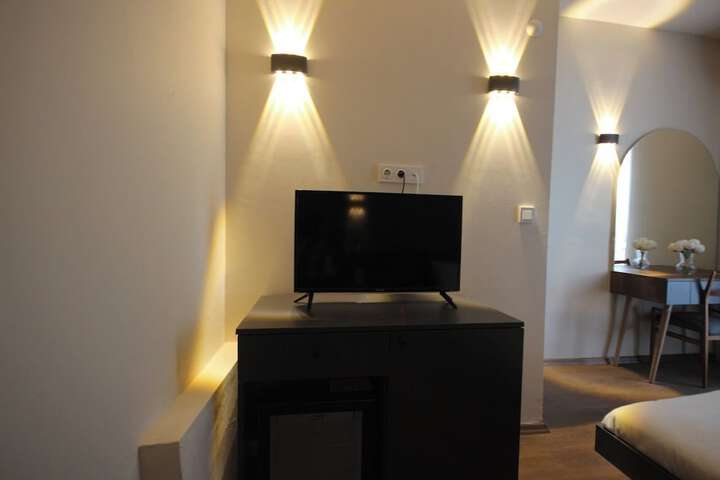 Room 85 of 204