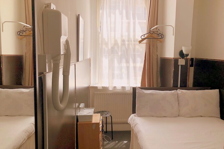 Room 54 of 127
