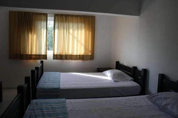 Room 5 of 18
