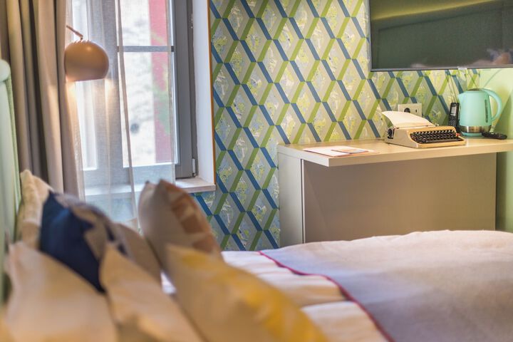 Room 135 of 192