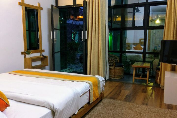 Room 13 of 29