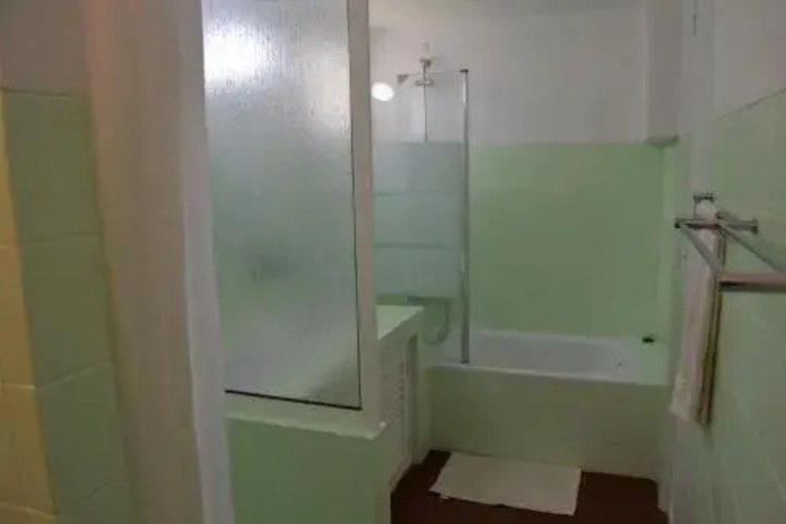 Room 9 of 22