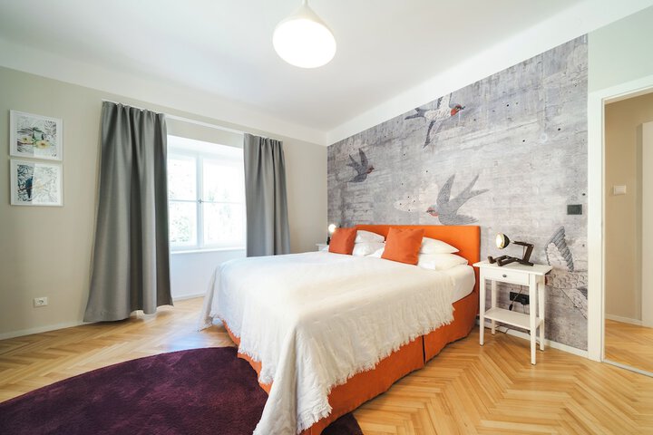 Room 5 of 78