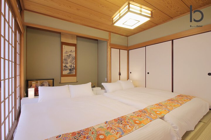 Room 45 of 219