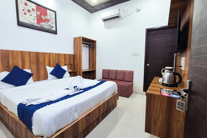 Room 21 of 27