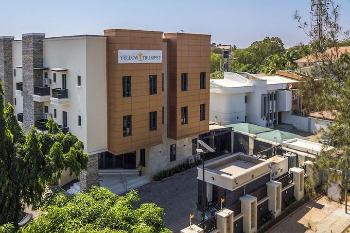 Yellow trumpet wuse