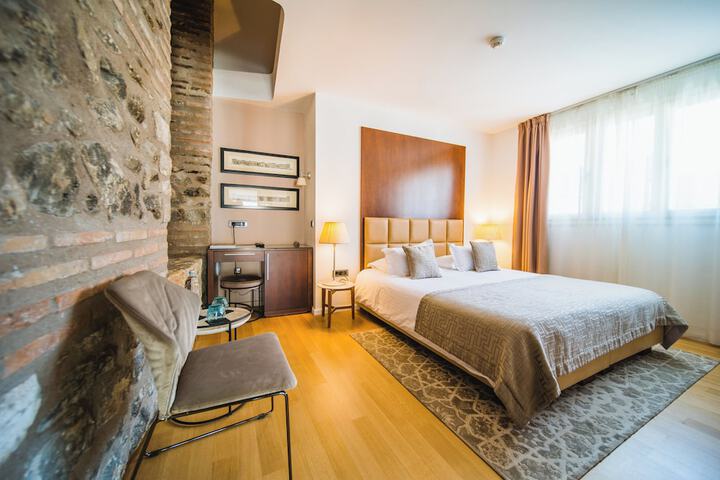 Room 21 of 65