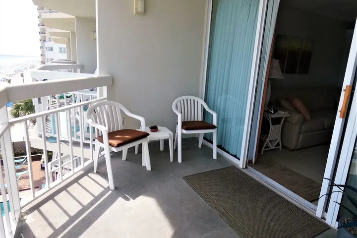 Terrace/Patio 4 of 13