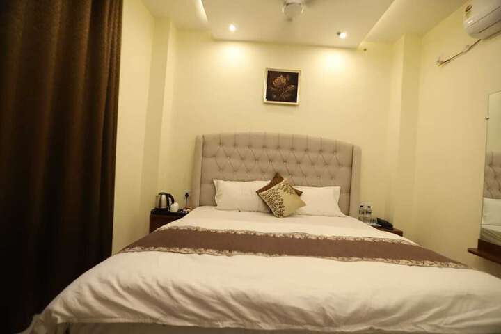 Room 20 of 53
