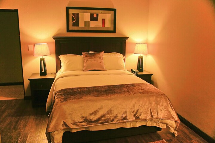 Room 5 of 51