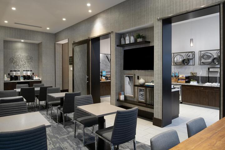 Breakfast area