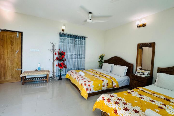 Room 9 of 25
