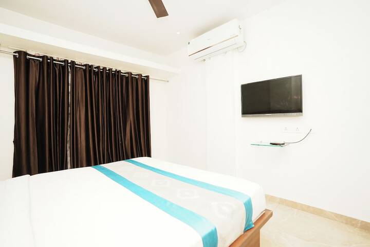 Room 25 of 48