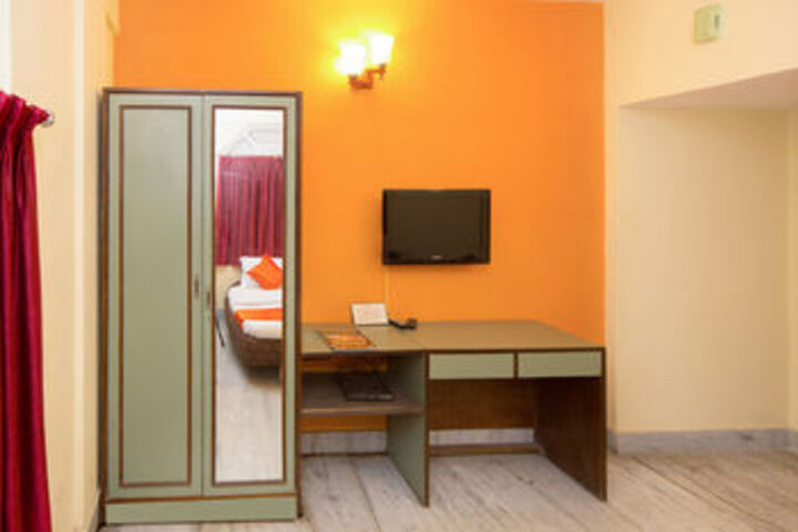 Room 30 of 42