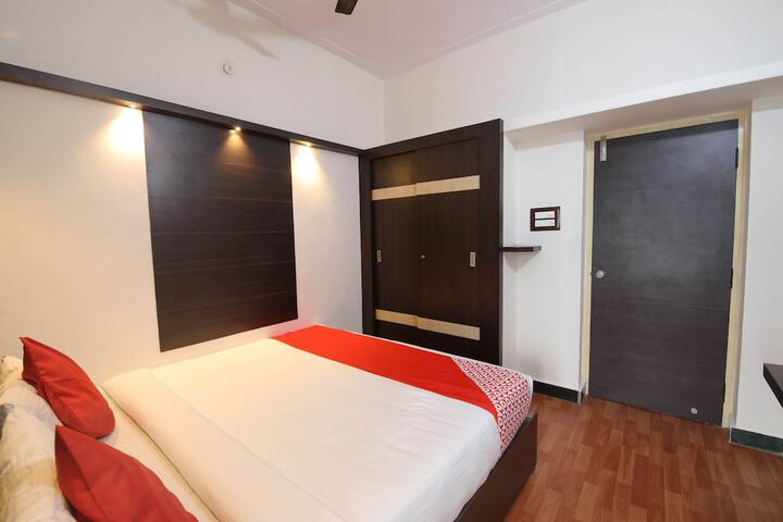 Room 9 of 23