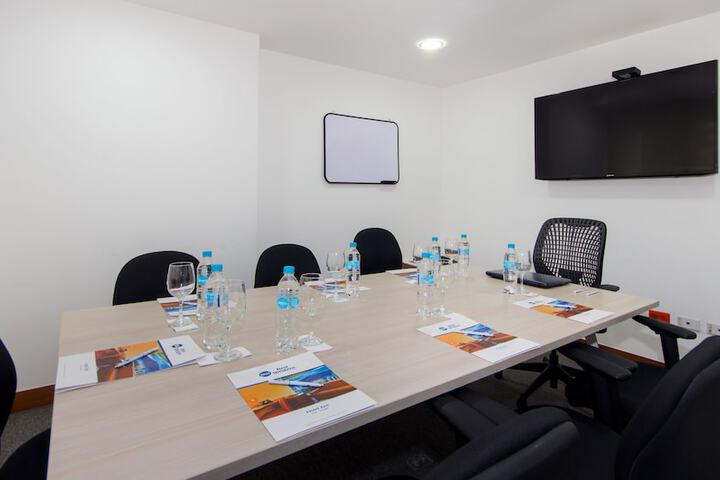 Business Center 44 of 111