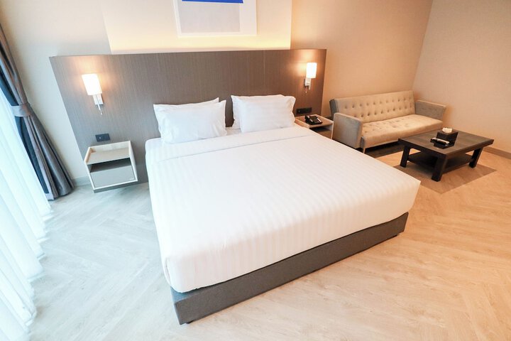 Room 50 of 103