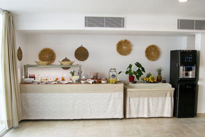 Breakfast/Coffee Service 55 of 86