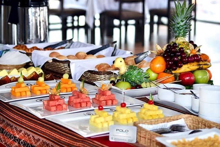 Breakfast/Coffee Service 23 of 25