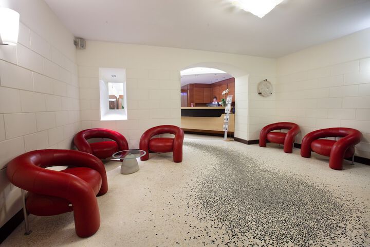 Entrance & Lobby