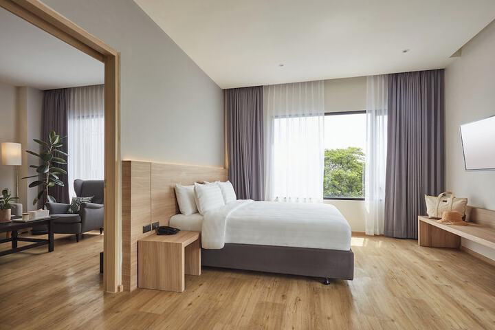 Room 14 of 37