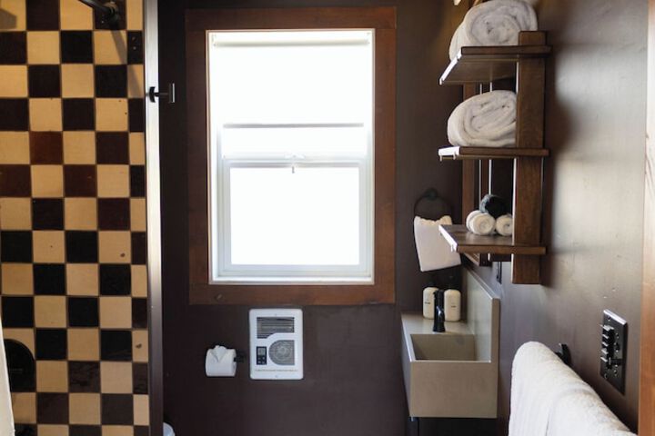 Room 45 of 68