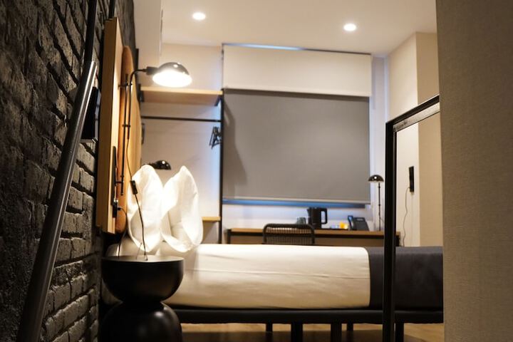 Room 77 of 110