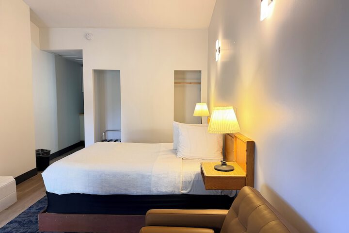 Room 21 of 56