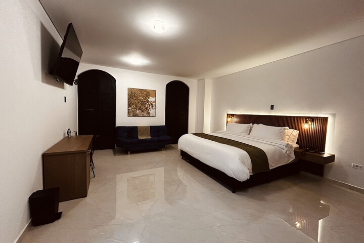 Room 18 of 49