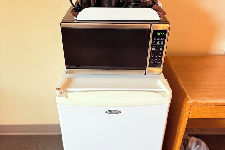 Mini-refrigerator