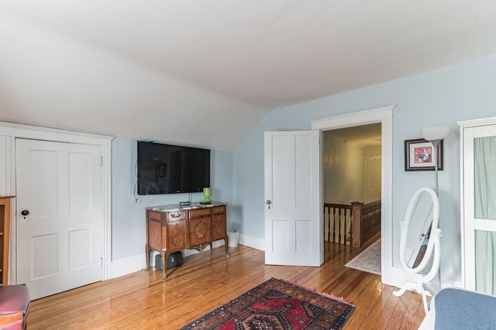 Room 6 of 47
