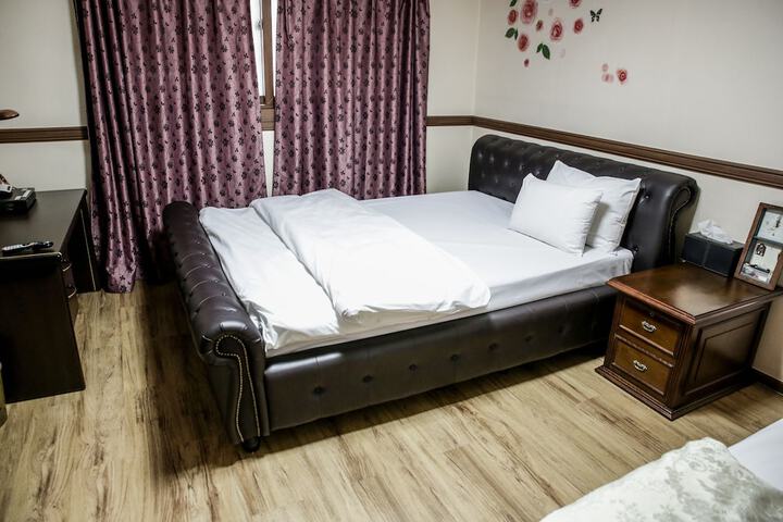 Room 10 of 39