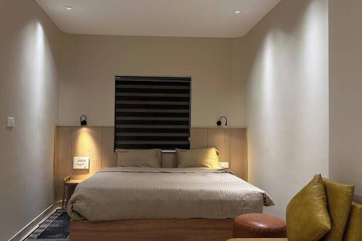 Room 3 of 18