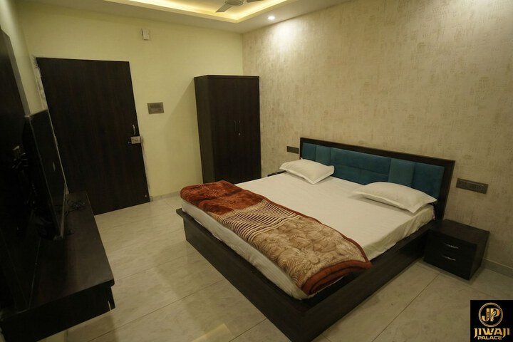 Room 14 of 46