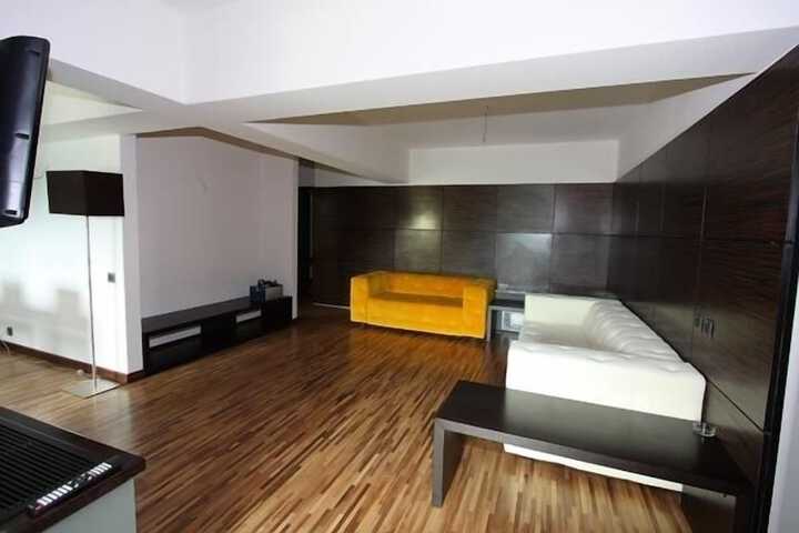 Room 47 of 144