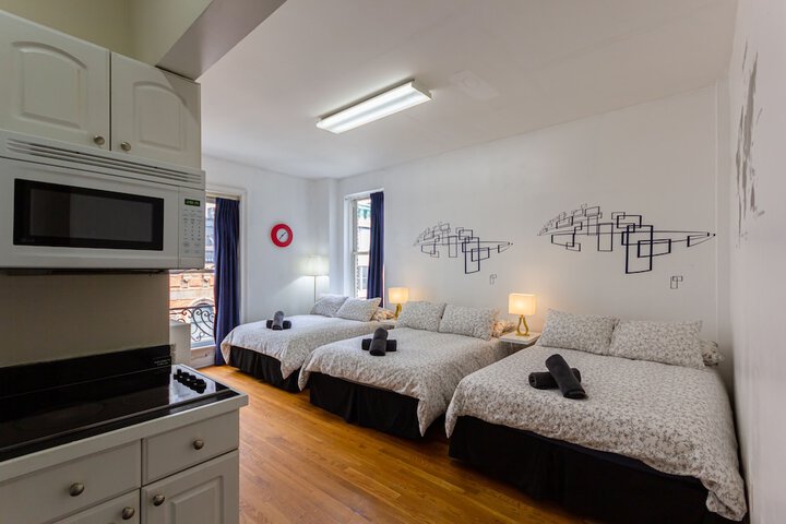 Room 6 of 125