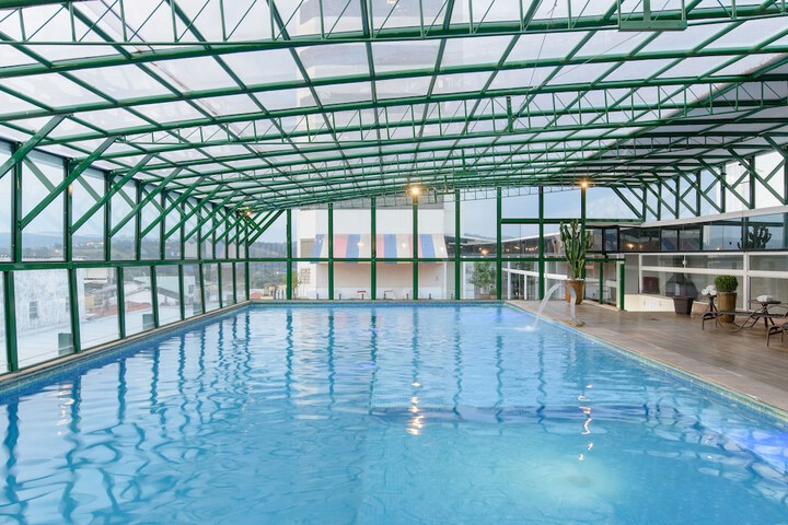 Pools & Facilities
