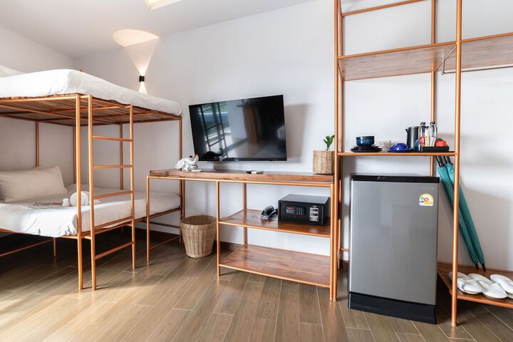 Room 162 of 336